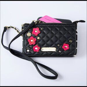 Betsey Johnson Flap Compartment Crossbody Purse (Black) NWT